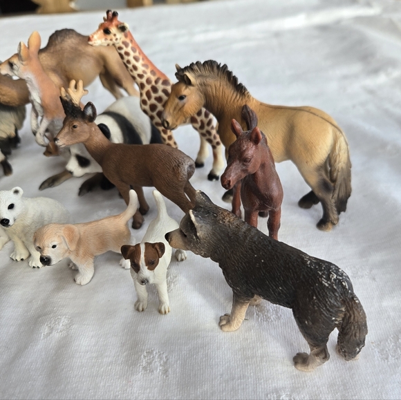 Schleich Wildlife / Farm Animal Lot Eagle, Panda, Koala, Mammoth, Dog, Mouse, Ox - Picture 3 of 5